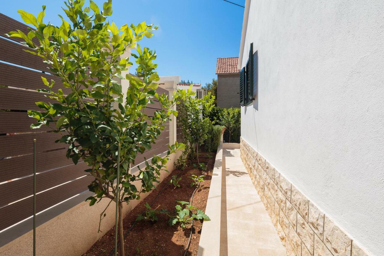 Holiday Home Brac Supetar Exterior photo