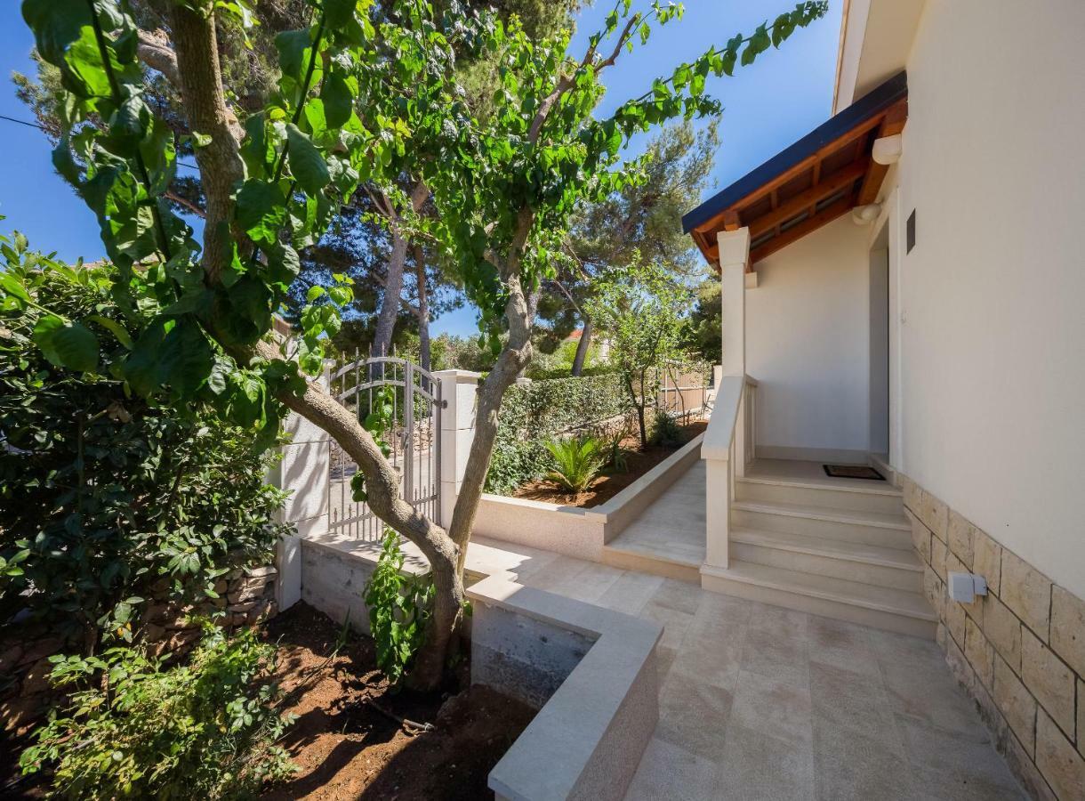 Holiday Home Brac Supetar Exterior photo