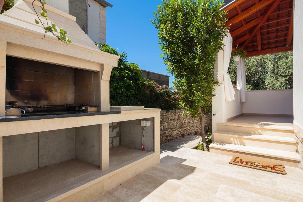 Holiday Home Brac Supetar Exterior photo