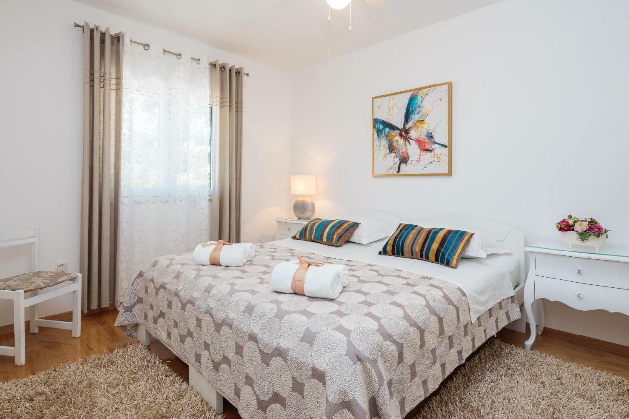 Holiday Home Brac Supetar Exterior photo