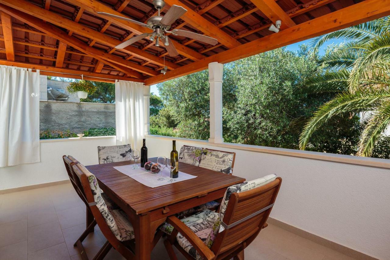 Holiday Home Brac Supetar Exterior photo
