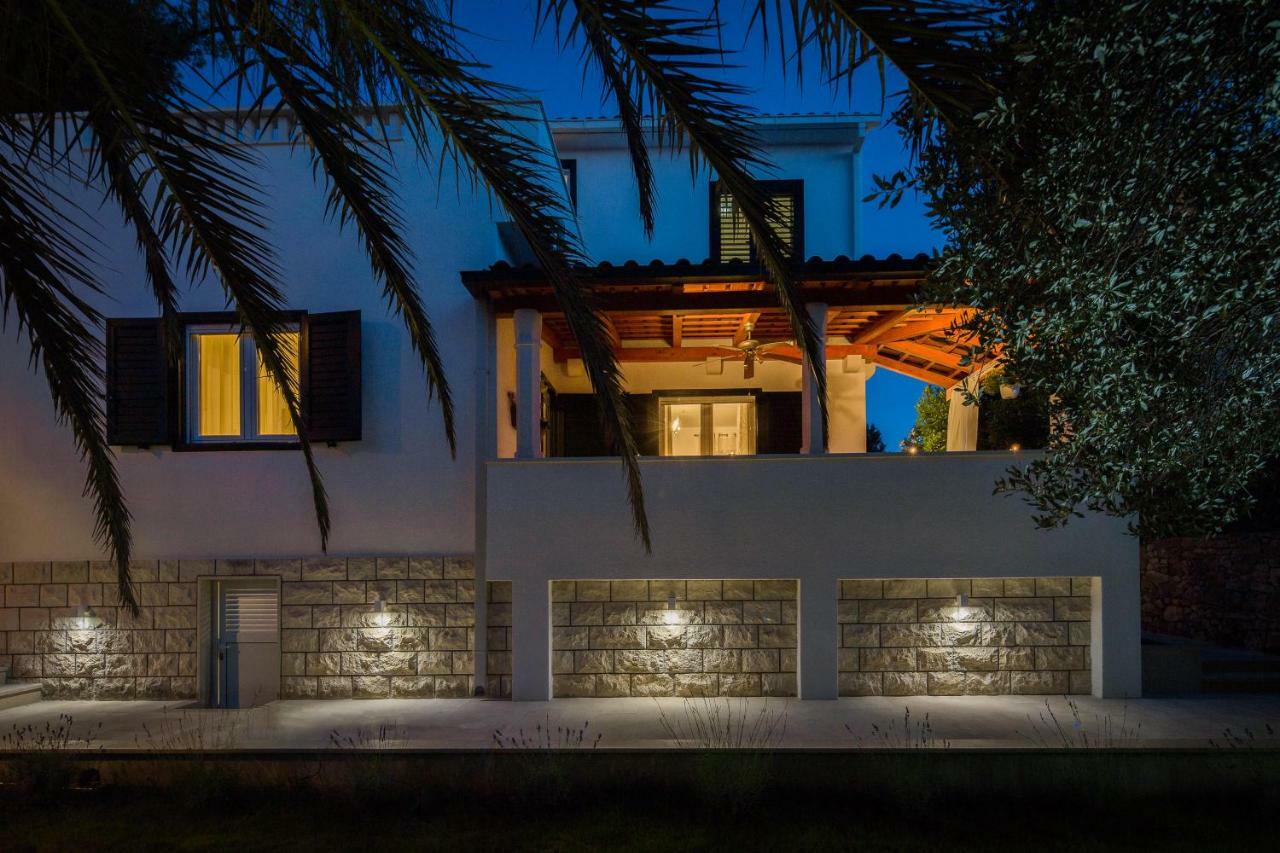 Holiday Home Brac Supetar Exterior photo