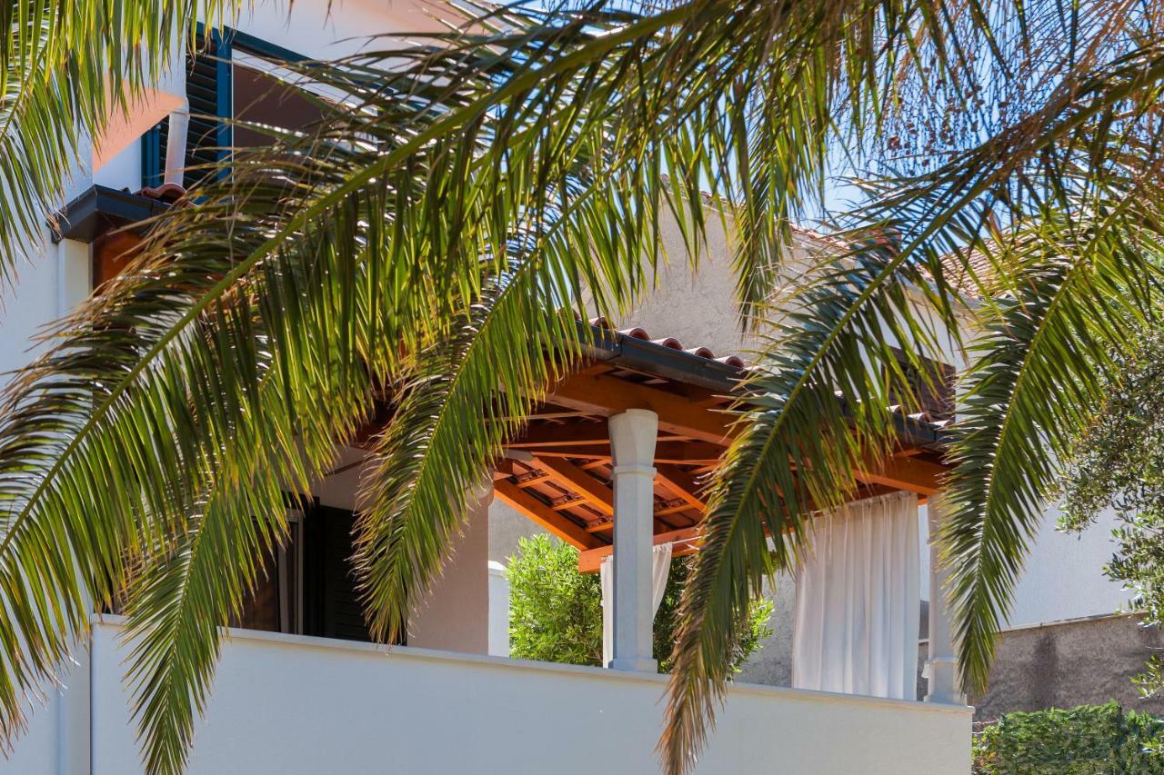 Holiday Home Brac Supetar Exterior photo