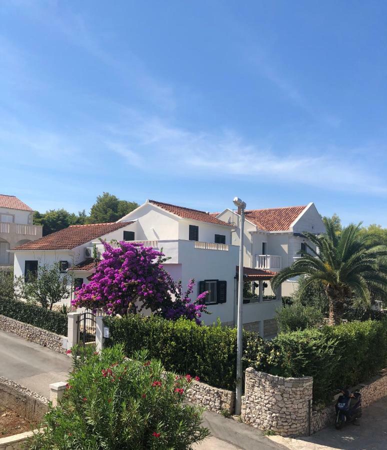 Holiday Home Brac Supetar Exterior photo